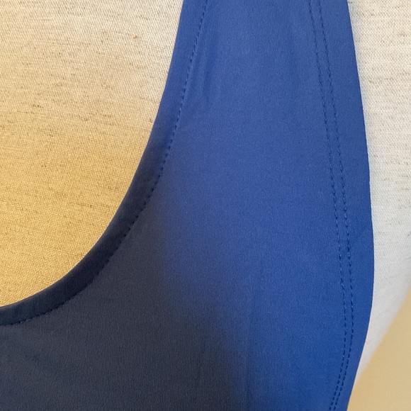 Breezey Blue Active Tank - Picture 2 of 7